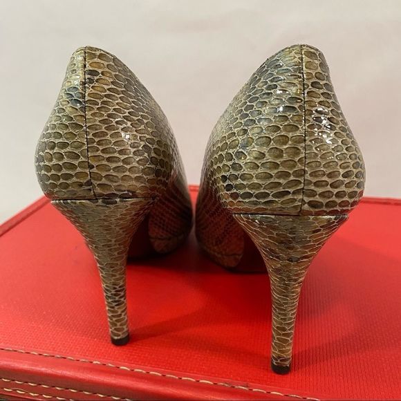 Stuart Weitzman Snakeskin Pumps Size 8.5 - Picture 2 of 6